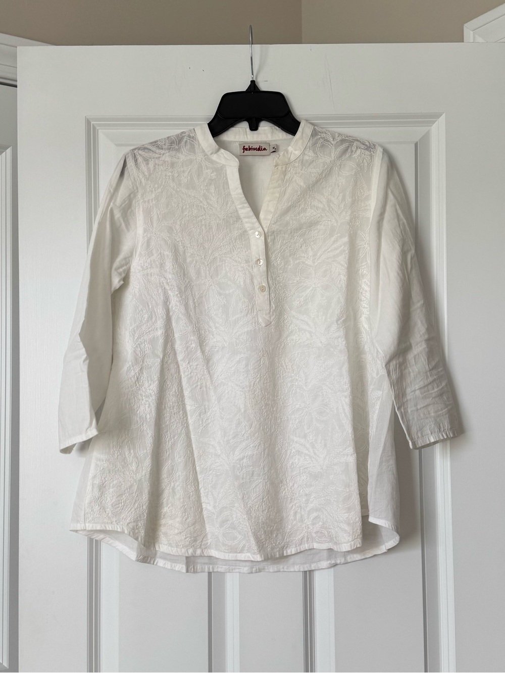 NWOT FabIndia Ladies White Cotton Kurti